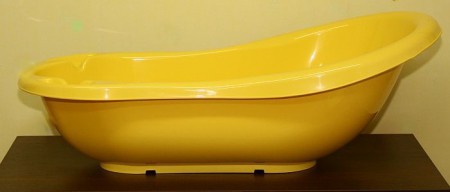 Wanienka firmy Prima Baby - żółta. Cena: 5 GBP.